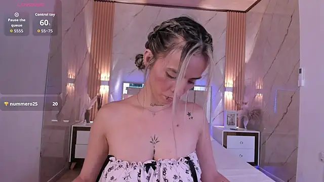 your_whore_Salomen Live XXX chat