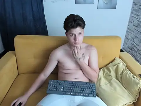 daniel_leon live XXX chat