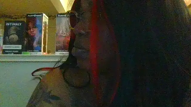 Chat XXX en directo de ShaBrimDaPornstar