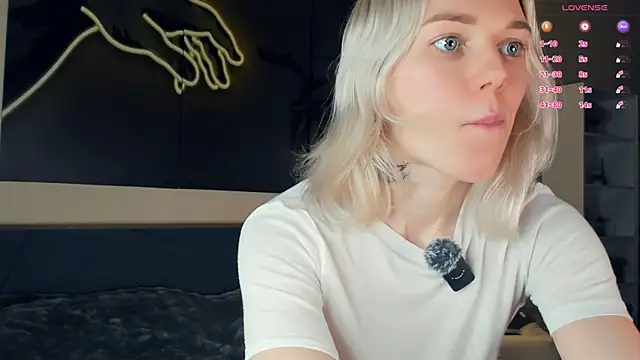 Онлайн чат XXX DianeHonnette