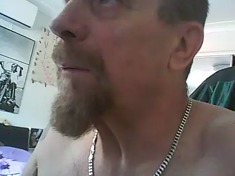 loudandproud Show in webcam