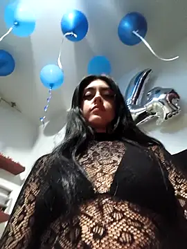 Mazikeen-- webcam show