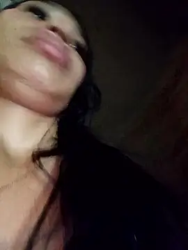 Rous-squir's Live XXX Chat