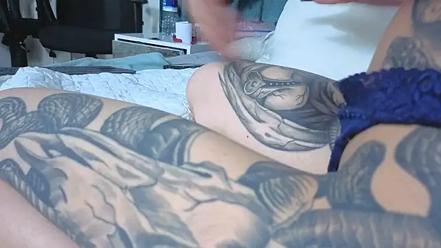 XXX chat uživo modela Emma_Foxi