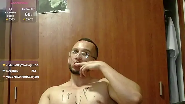 MarcusMilarc's Live XXX Chat