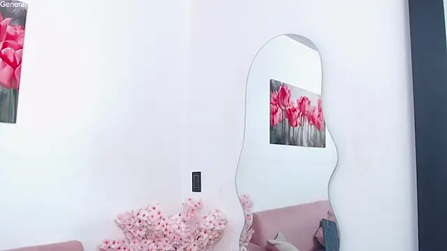 pinky_f00x Chat XXX live