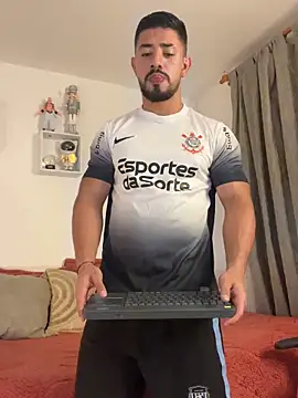 Ezzio_Scolaro's Webcam Show