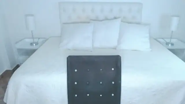 mr_hunterx élő XXX-chatje