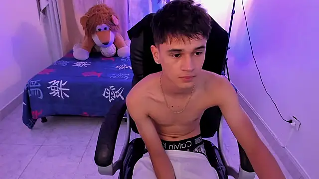 Aron_Boyy Chat XXX live