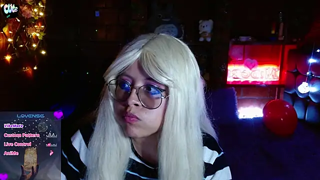 MidoriQuiinn Chat XXX in diretta