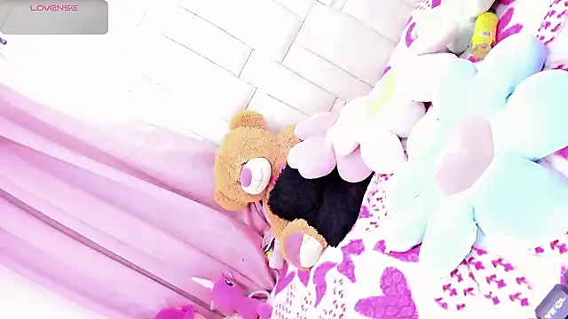 Catt_Alexxaのウェブカメラショー