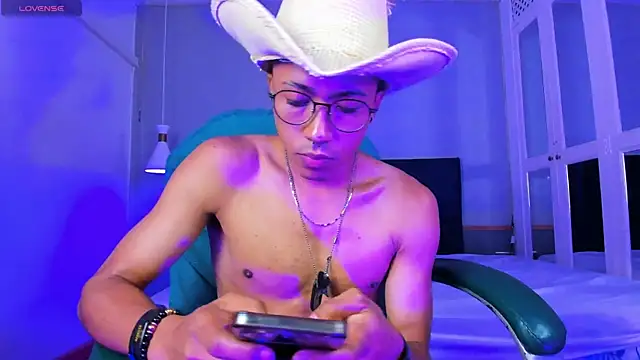 Show de Kall_Ell_ na webcam