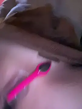 alana15 Adlı Modelin Canlı XXX Sohbeti