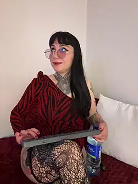 Živý XXX chat Ravenna666_