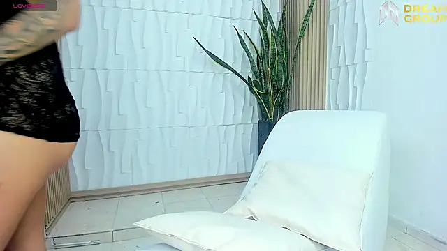 XXX chat uživo modela AmazingPartys