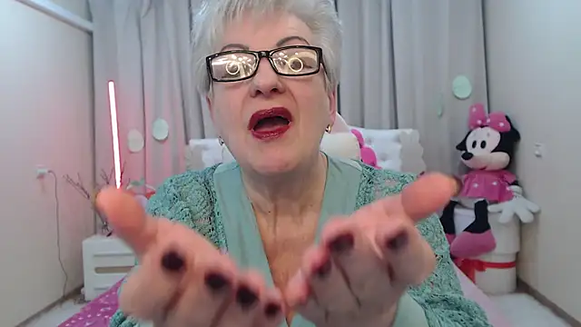 KayleSmoll Chat XXX in diretta