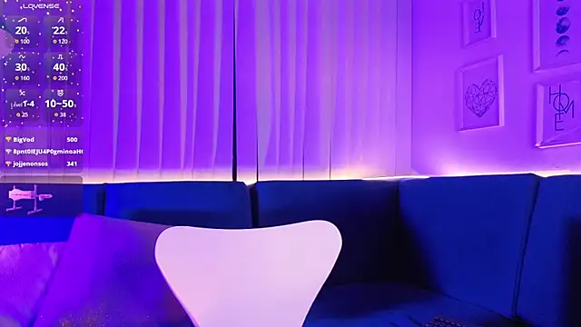 shy-vibes' Live XXX Chat