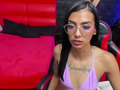 Chat +18 de KarlaSlutSkinny__ ao vivo