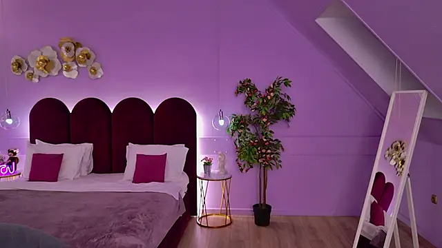 LeyaAtwood's Live XXX Chat