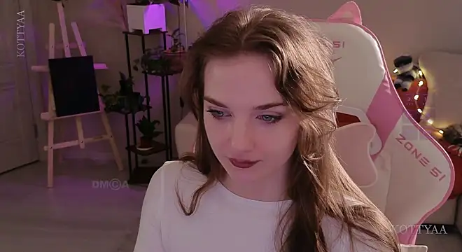 -Kottyaa- Adlı Modelin Canlı XXX Sohbeti