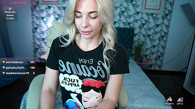 BellaRayyy Adlı Modelin Canlı XXX Sohbeti