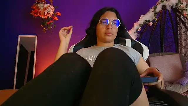 Chatroom XXX en direct de Emmapark_