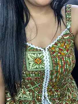 Pokazy przed kamerką – escape_with_me