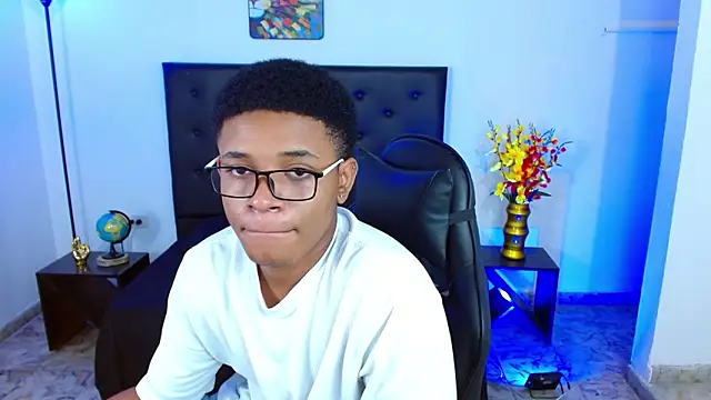 liiam3 网络视讯表演