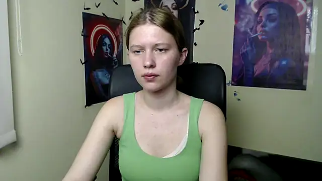 StellaCRL Adlı Modelin Canlı XXX Sohbeti