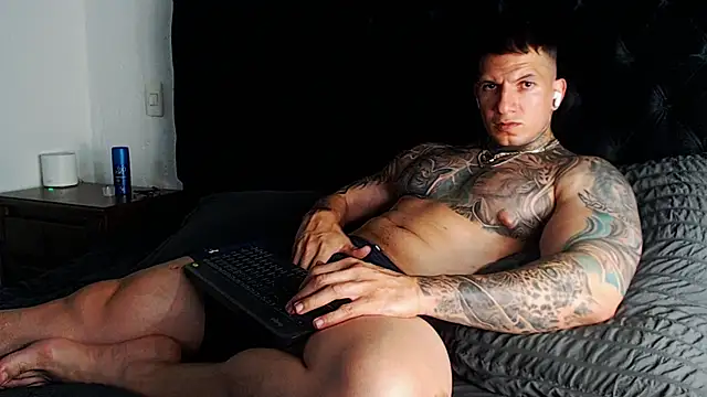 XXX chat uživo modela Shane_Clay
