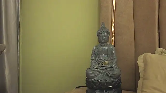 Онлайн чат XXX Esmeralda_Candy