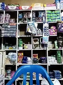 MIA-LARIOS 现场XXX聊天