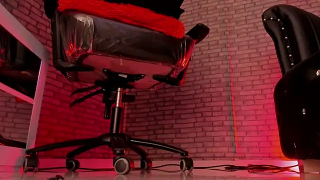 roxxy_white's Live XXX Chat