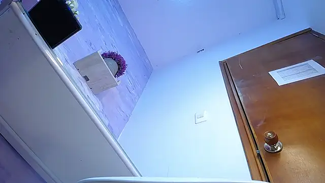 Alaia_Russo 现场XXX聊天