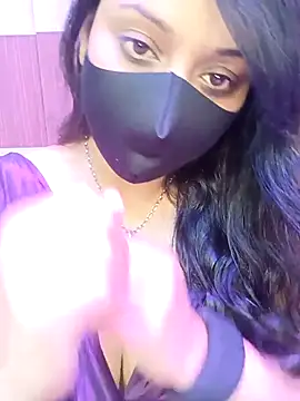 indian_passion Adlı Modelin Canlı XXX Sohbeti