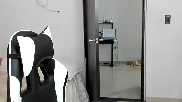 __Emma__11__Lecat_'s Live XXX Chat