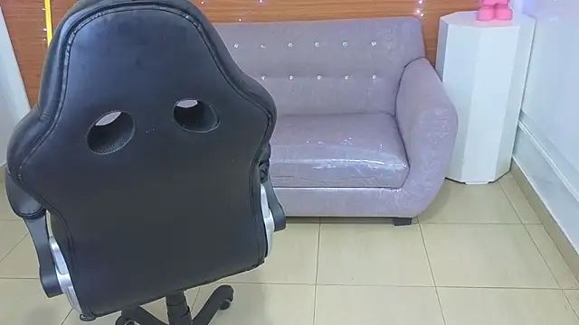 emily_smith_t's Live XXX Chat