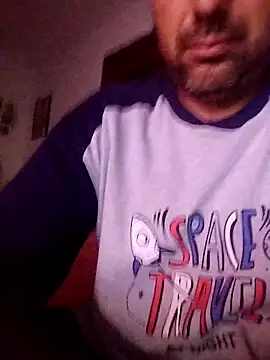 juandi21cm élő XXX-chatje