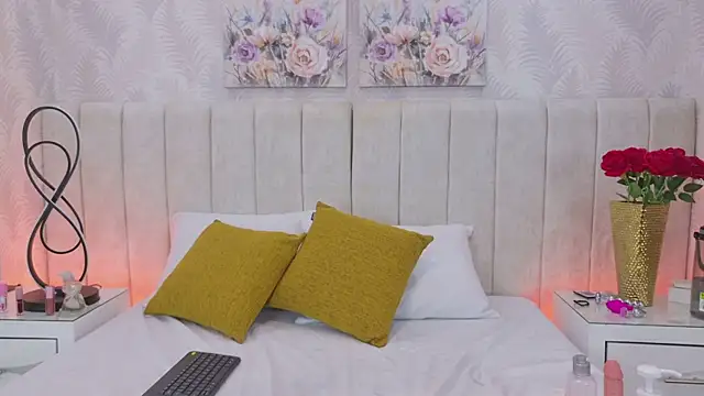 SaraLugo élő XXX-chatje