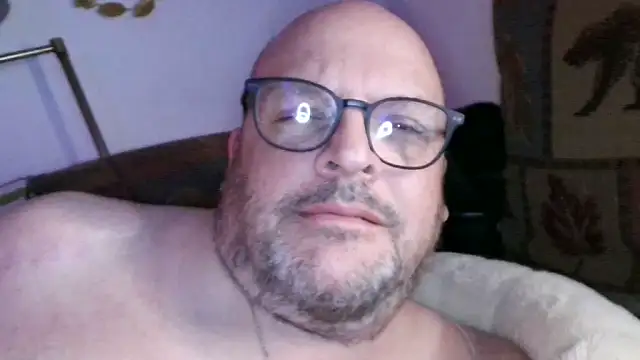 Ursulet_US: διαδικτυακό σόου στην κάμερα