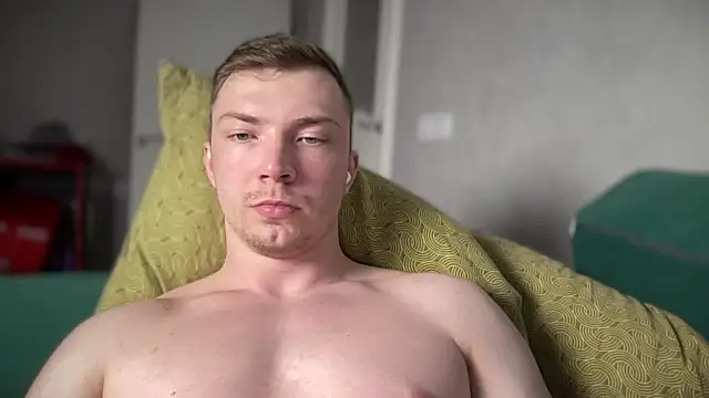 iron__chap Show in webcam