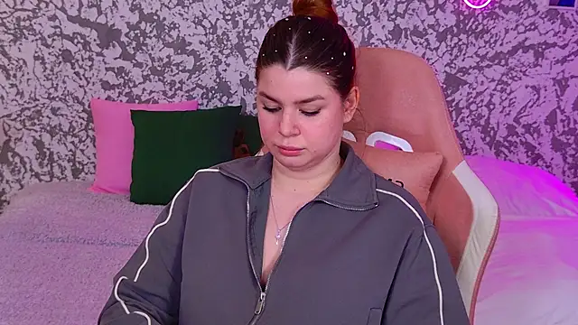 دردشة moneyforPeaches الجنسية المباشرة