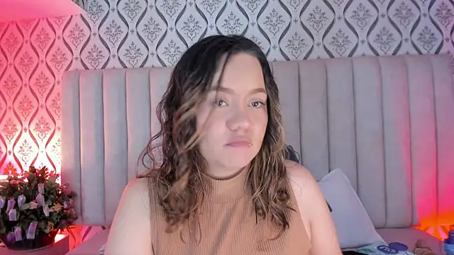 Chat XXX en directo de Sky_Junne