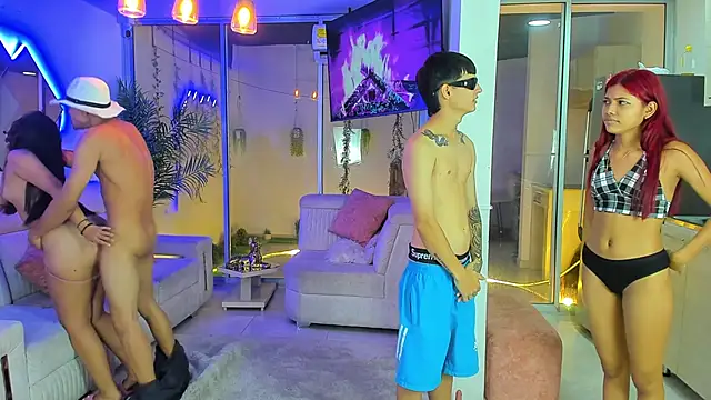 Chat +18 de stangirls_ ao vivo