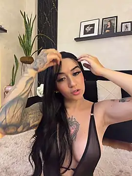 دردشة EmmyEvans1 الجنسية المباشرة