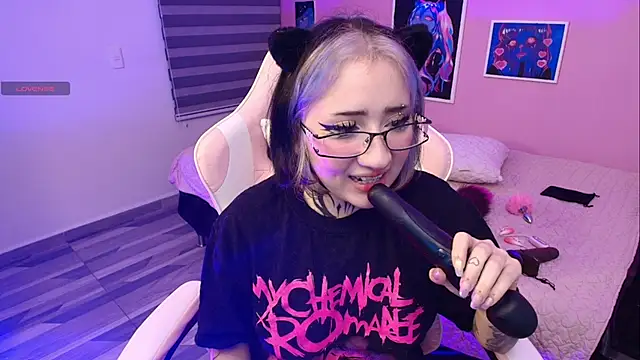 Czat XXX na żywo – Miwa_violet