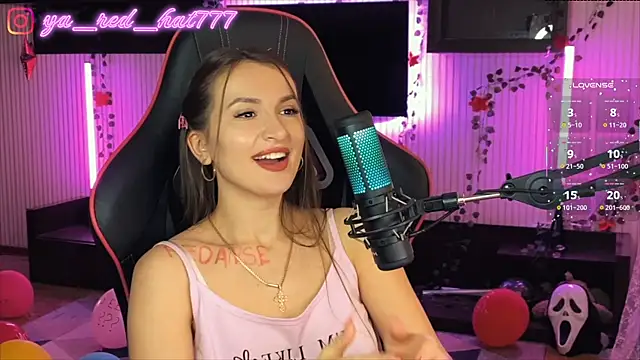 -RED_HAT- 라이브 XXX 채팅