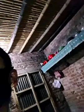 Pokazy przed kamerką – Hot_Sweeti