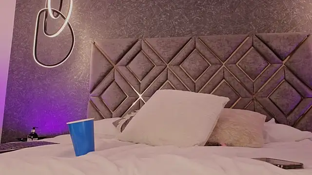 Bella-Swant Chat XXX in diretta