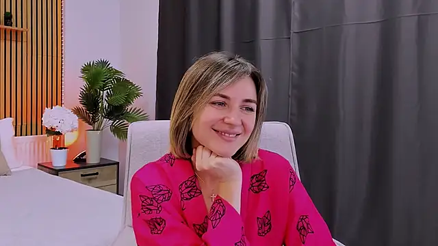 EmeraldGlow Chat XXX in diretta